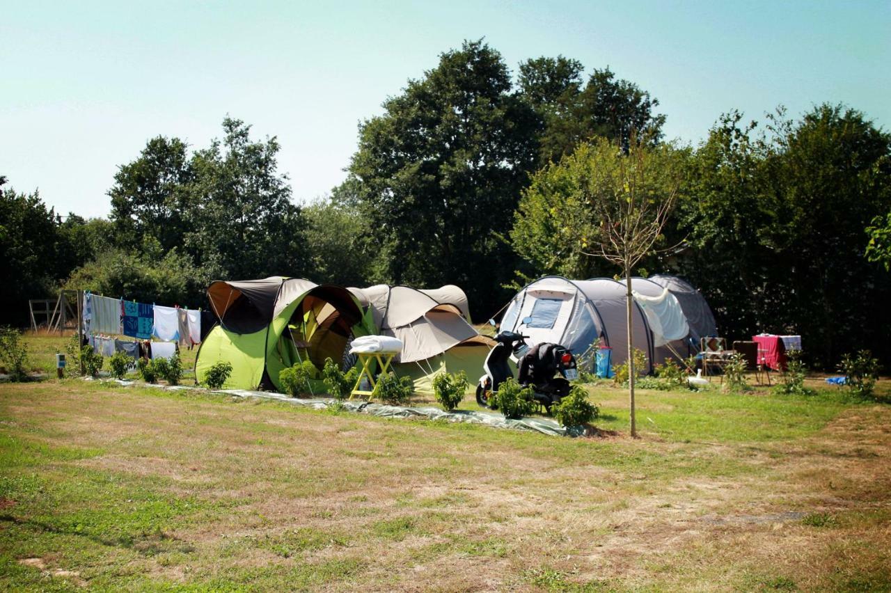 Camping Au Pre De L'Etang Sainte-Foy  Exterior foto