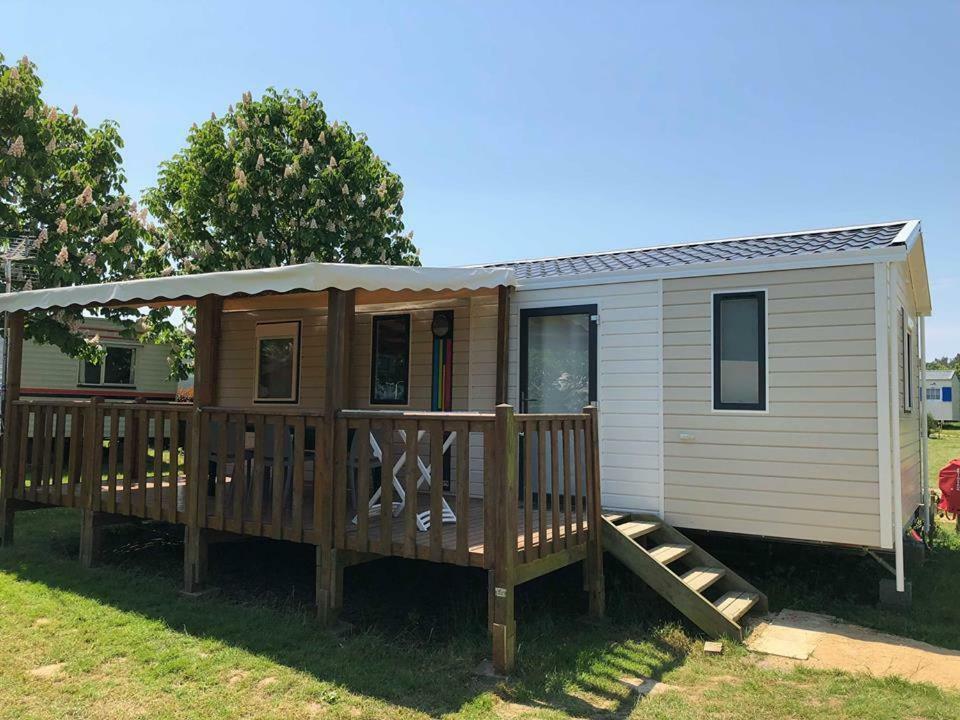 Camping Au Pre De L'Etang Sainte-Foy  Exterior foto