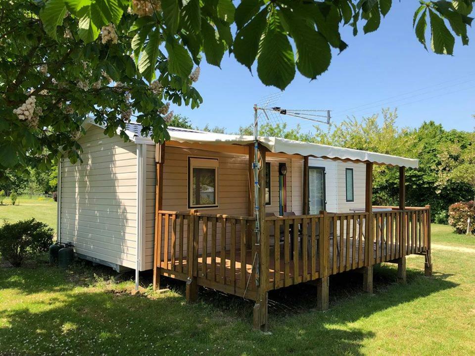 Camping Au Pre De L'Etang Sainte-Foy  Exterior foto